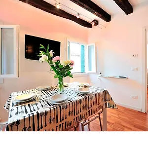 castello-biennale-apartment.hotelslidodijesolo.com/